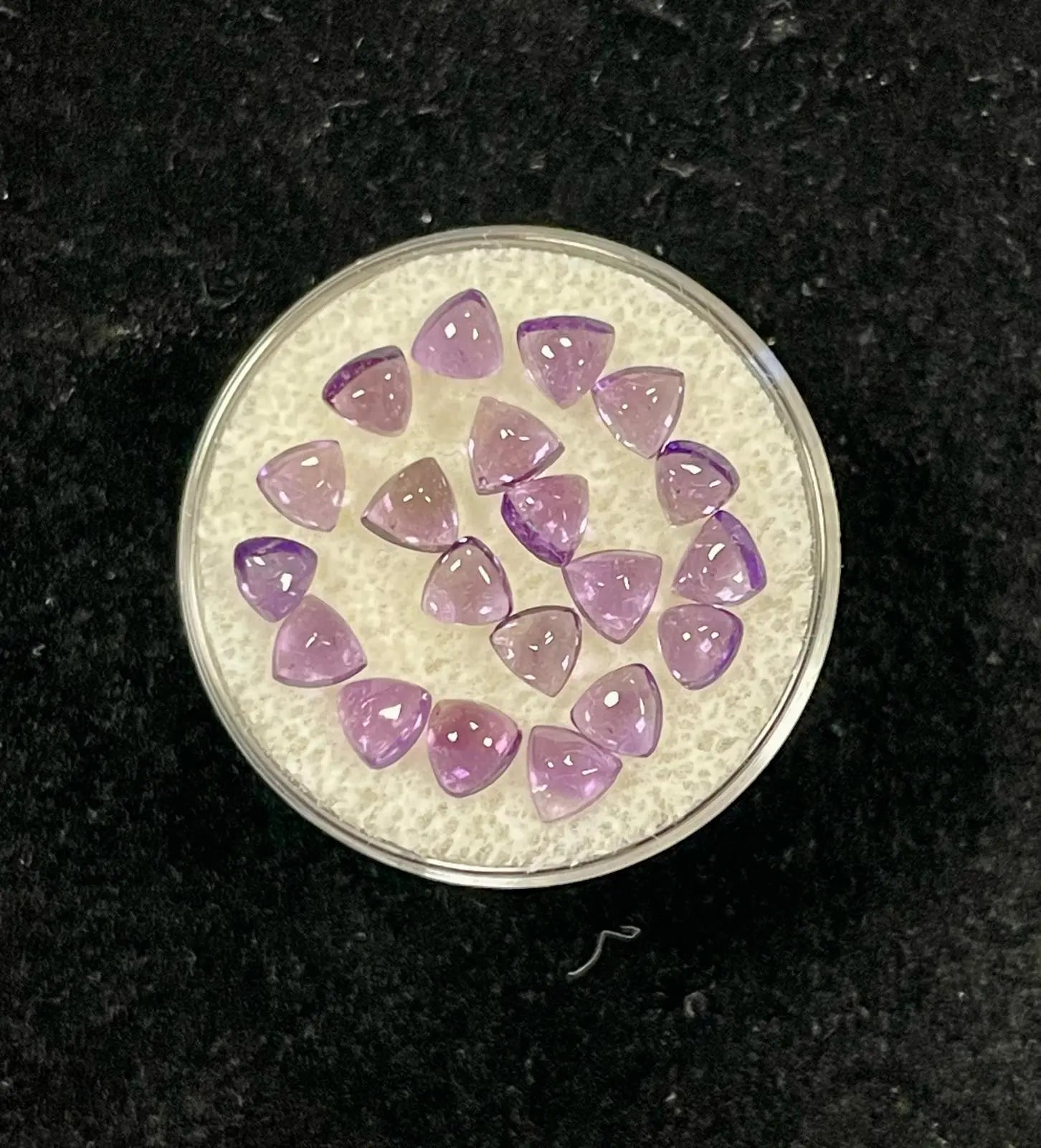 AAA+ Certified 20 Pieces, L. Purple Amethyst Hearts(Trillion Cab) Shaped Brazil Gemstone Weight 5.25 Ct. Size 3.8 mm. ABC Jewelries